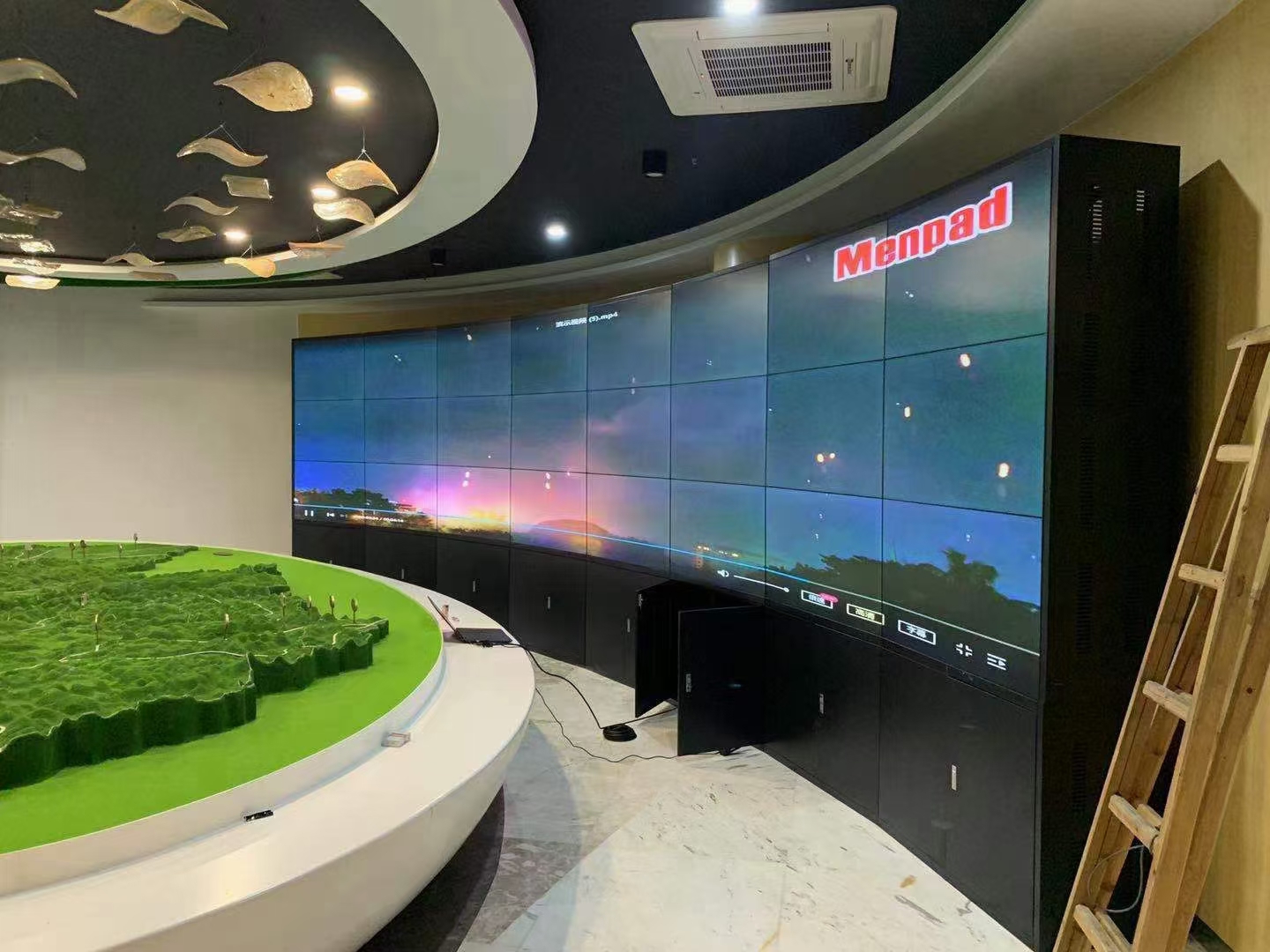 海丰拼接屏安装案例展示